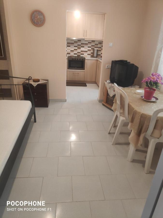 Κεντρικό, Άνετο Και Ζεστό Διαμέρισμα 카메나불라 외부 사진